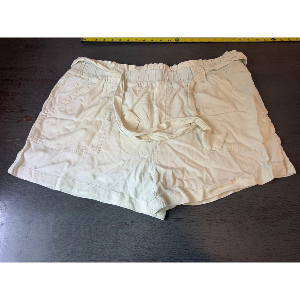 Time and Tru Sunwash Lyocell Paperbag Waist Shorts XXL 20 Sage Green Utility